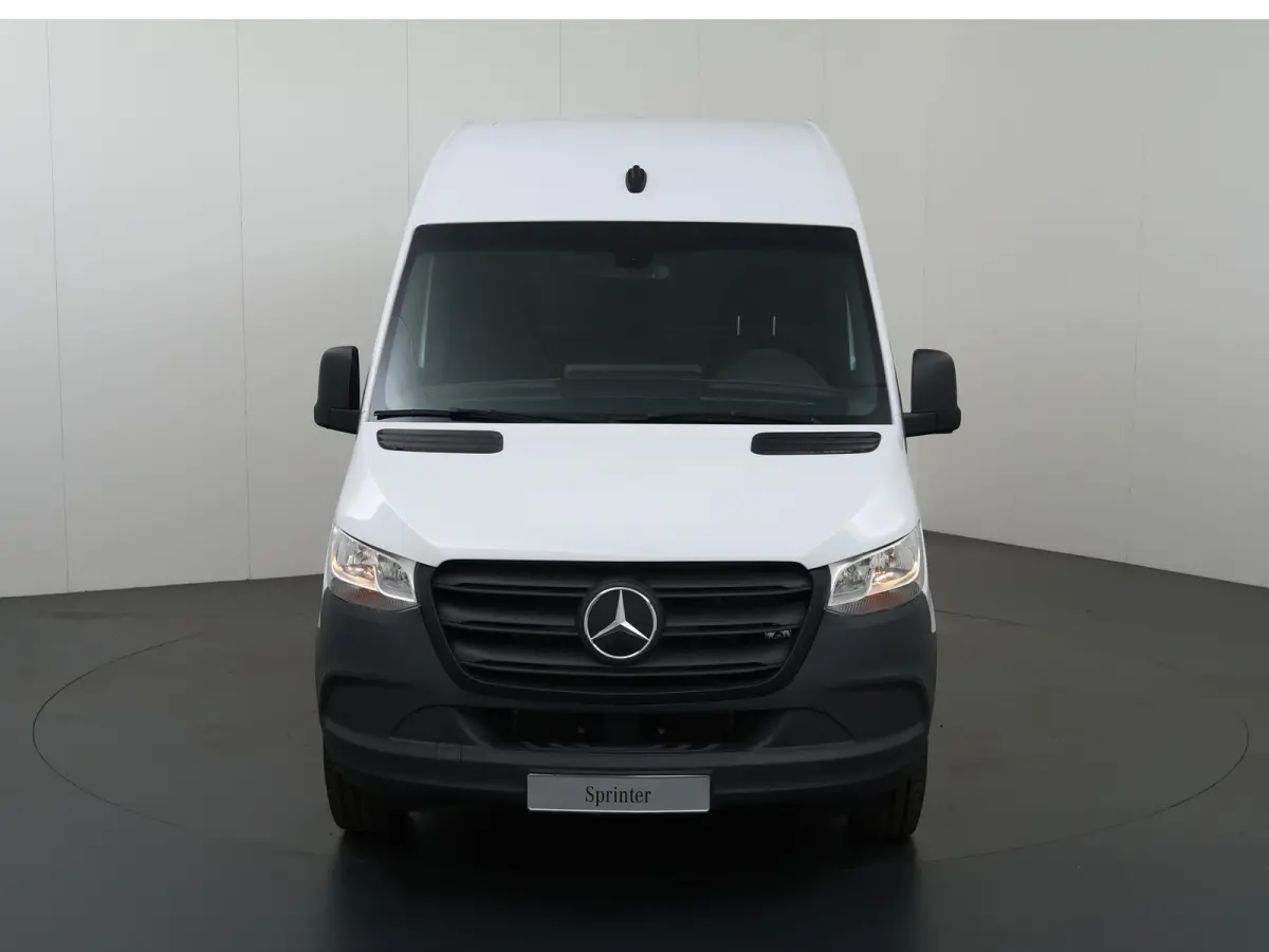 414 L2 H2 RWD PRO 81kWh | Trekhaak | Smartphone integratie pakket | 115 kW Snelladen | Achteruitrijcamera | Standkachel | Stoelverwarming |