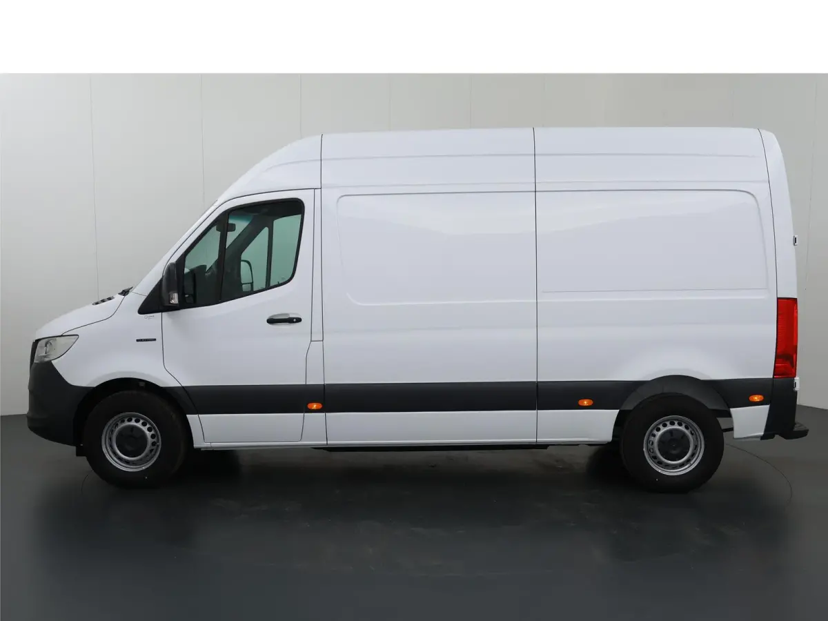 414 L2 H2 RWD PRO 81kWh | Trekhaak | Smartphone integratie pakket | 115 kW Snelladen | Achteruitrijcamera | Standkachel | Stoelverwarming |
