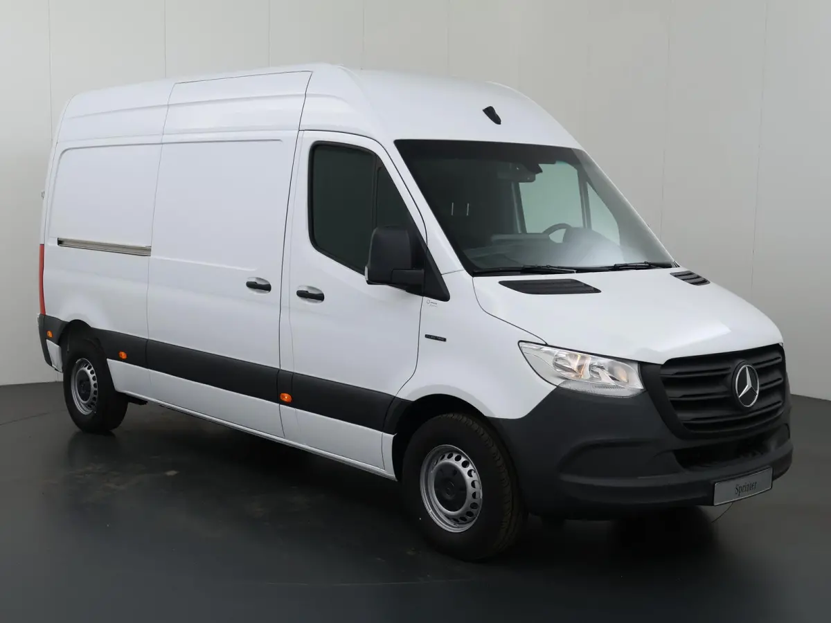 414 L2 H2 RWD PRO 81kWh | Trekhaak | Smartphone integratie pakket | 115 kW Snelladen | Achteruitrijcamera | Standkachel | Stoelverwarming |