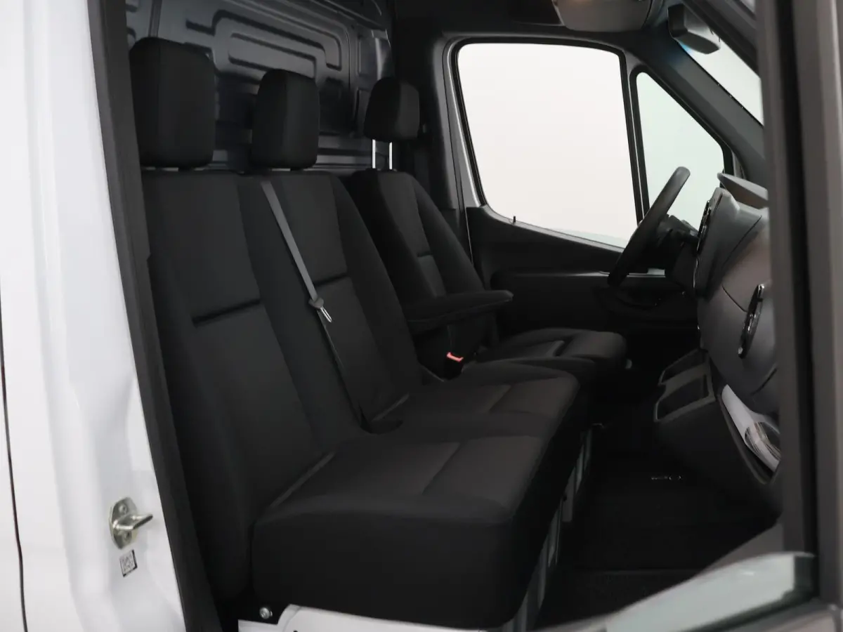 414 L2 H2 RWD PRO 81kWh | Trekhaak | Smartphone integratie pakket | 115 kW Snelladen | Achteruitrijcamera | Standkachel | Stoelverwarming |