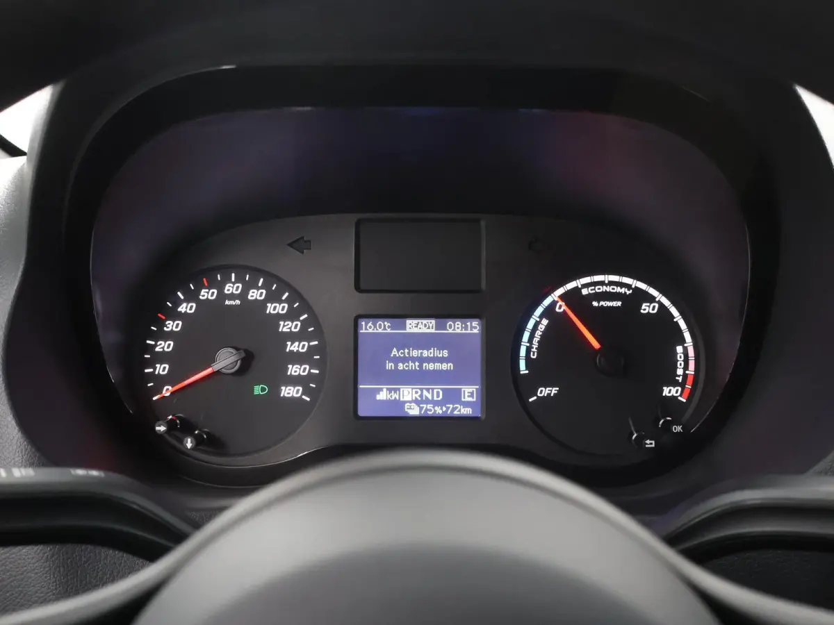 414 L2 H2 RWD PRO 81kWh | Trekhaak | Smartphone integratie pakket | 115 kW Snelladen | Achteruitrijcamera | Standkachel | Stoelverwarming |