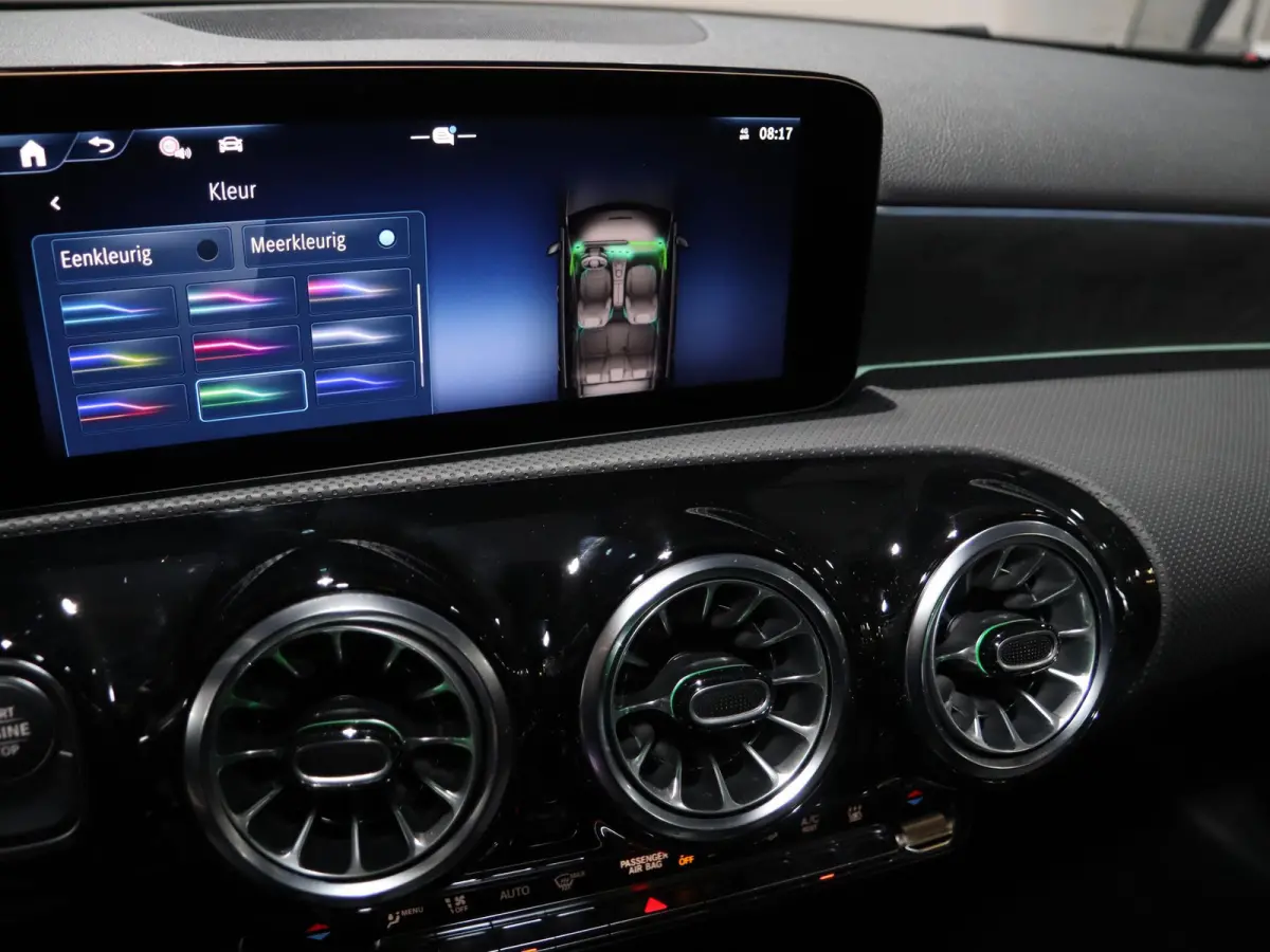 250e Business Solution AMG | Panoramaschuifdak | Stoelverwarming | Achteruitrijcamera |  MULTIBEAM LED | 19"inch AMG velgen |