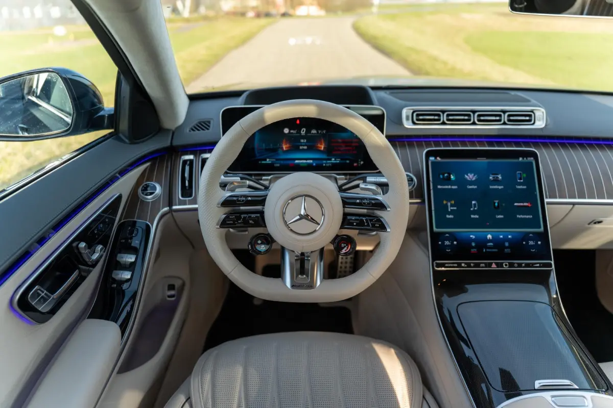 AMG 63 S E Performance | Keramisch | Designo lak magno | Drivers pack | Entertainment systeem |