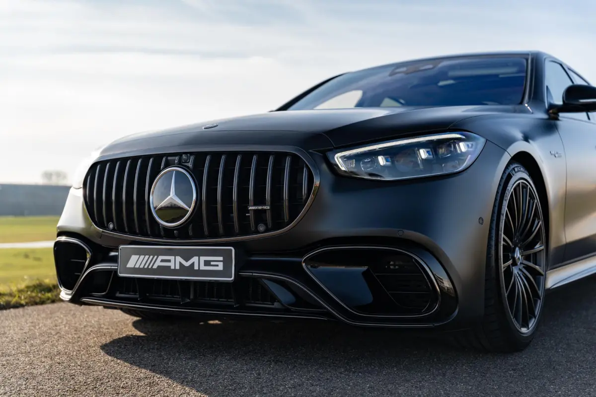 AMG 63 S E Performance | Keramisch | Designo lak magno | Drivers pack | Entertainment systeem |