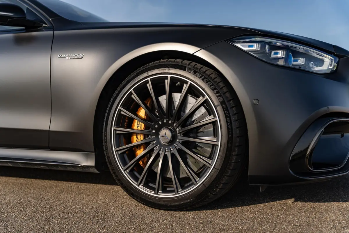 AMG 63 S E Performance | Keramisch | Designo lak magno | Drivers pack | Entertainment systeem |