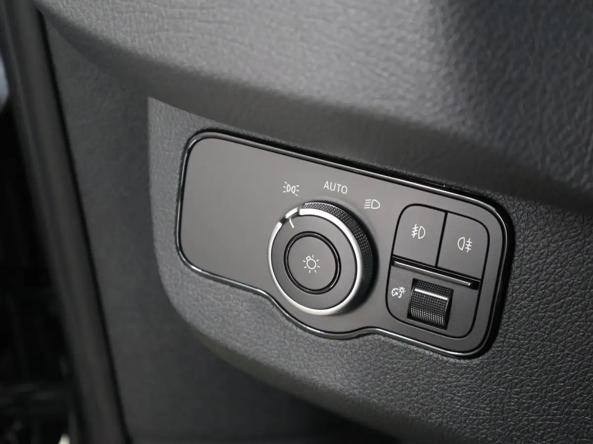 319 CDI L2 H2 Select | Winterpakket | Trekgewicht 3500 kg | Adaptieve Cruise Distronic | LED koplampen | Achteruitrijcamera | Smartphone integratie pakket |