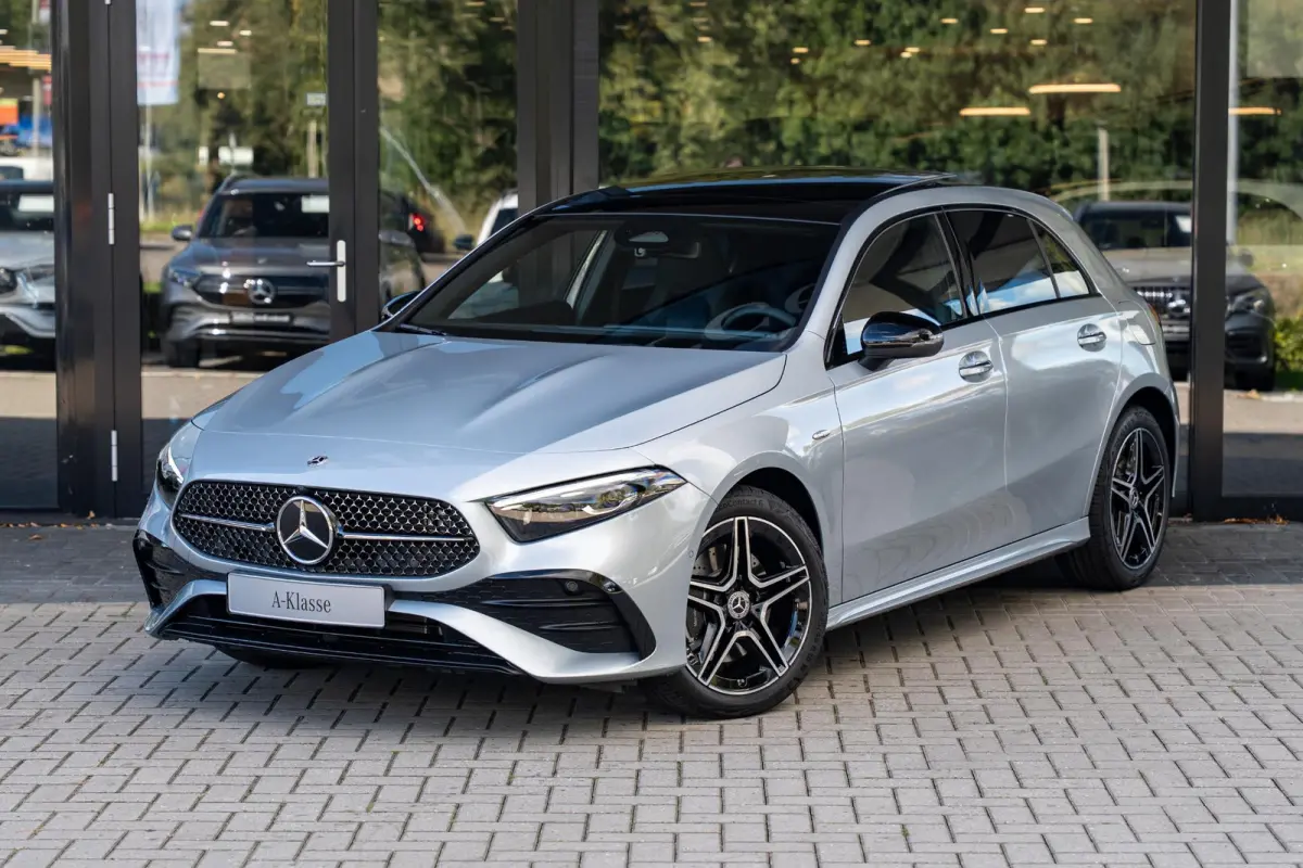 250e Business Solution AMG | Panoramaschuifdak  | Night pakket | Achteruitrijcamera | Stoelverwarming | MULTIBEAM LED |