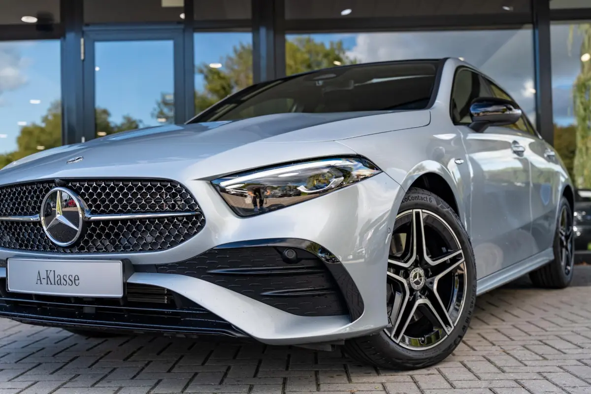 250e Business Solution AMG | Panoramaschuifdak  | Night pakket | Achteruitrijcamera | Stoelverwarming | MULTIBEAM LED |