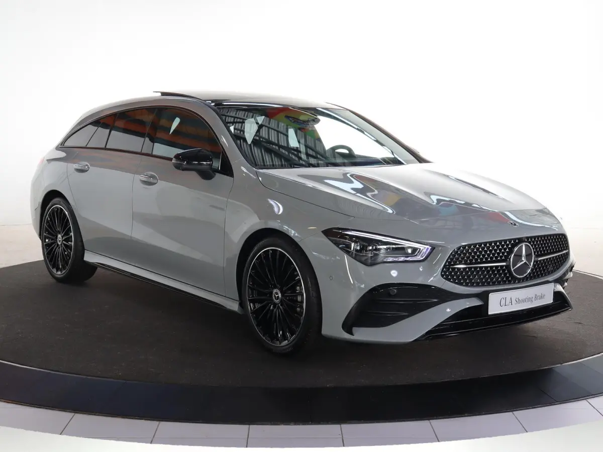 180 Business Solution AMG | AMG Line Plus | Nightpakket | Head-up display | 360° camera | Dodehoekassistent | 19 inch AMG Velgen |