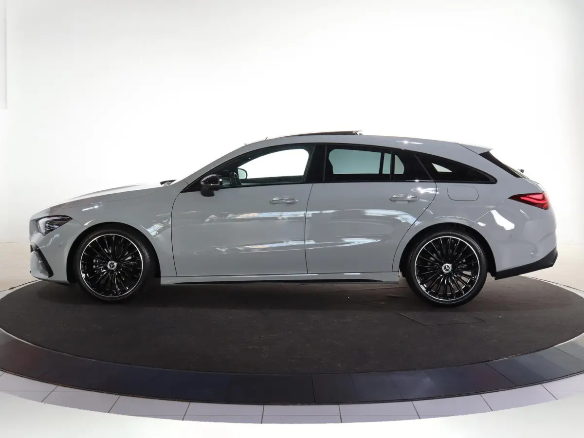 180 Business Solution AMG | AMG Line Plus | Nightpakket | Head-up display | 360° camera | Dodehoekassistent | 19 inch AMG Velgen |