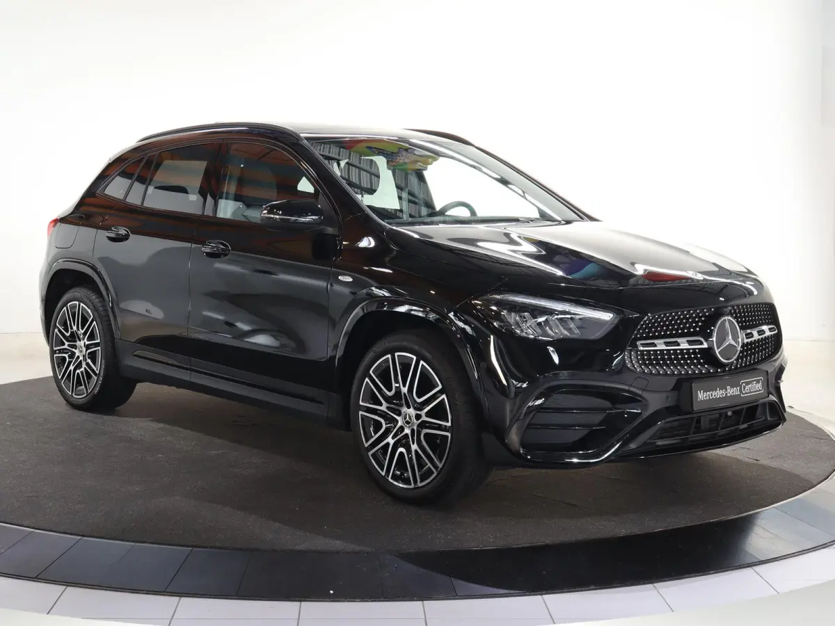 250 e AMG Line | Trekhaak | Panoramadak | Night pakket | 20 inch |