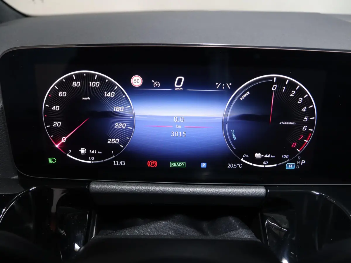 250 e AMG Line | Trekhaak | Panoramadak | Night pakket | 20 inch |