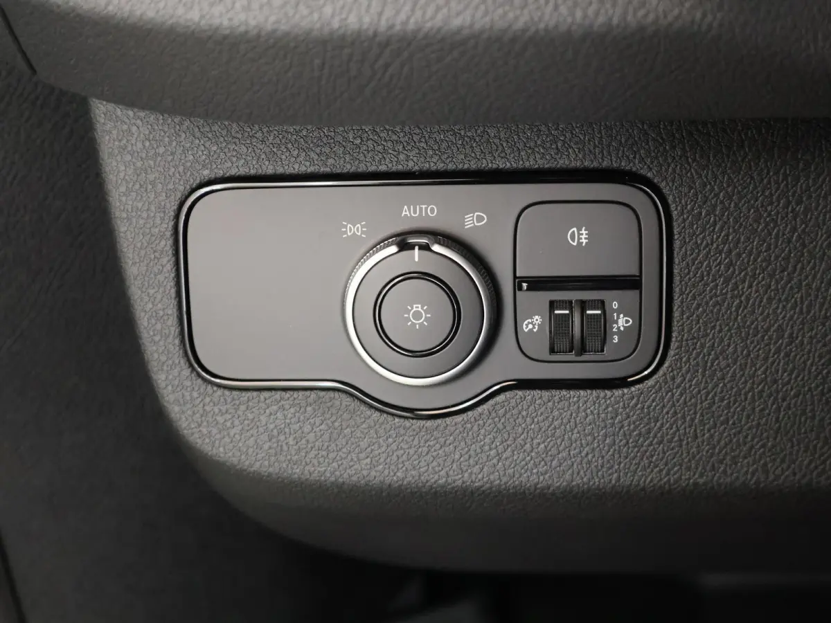 311 | AUT. | L2 H1 | RWD | PRO | Airco | Cruise Control | Park Assist | Parkeercamera | Lane-Assist | Comfort-bestuurdersstoel | Zijruiten | Achterruiten | DUBBELE CABINE INBOUW MOGELIJK |