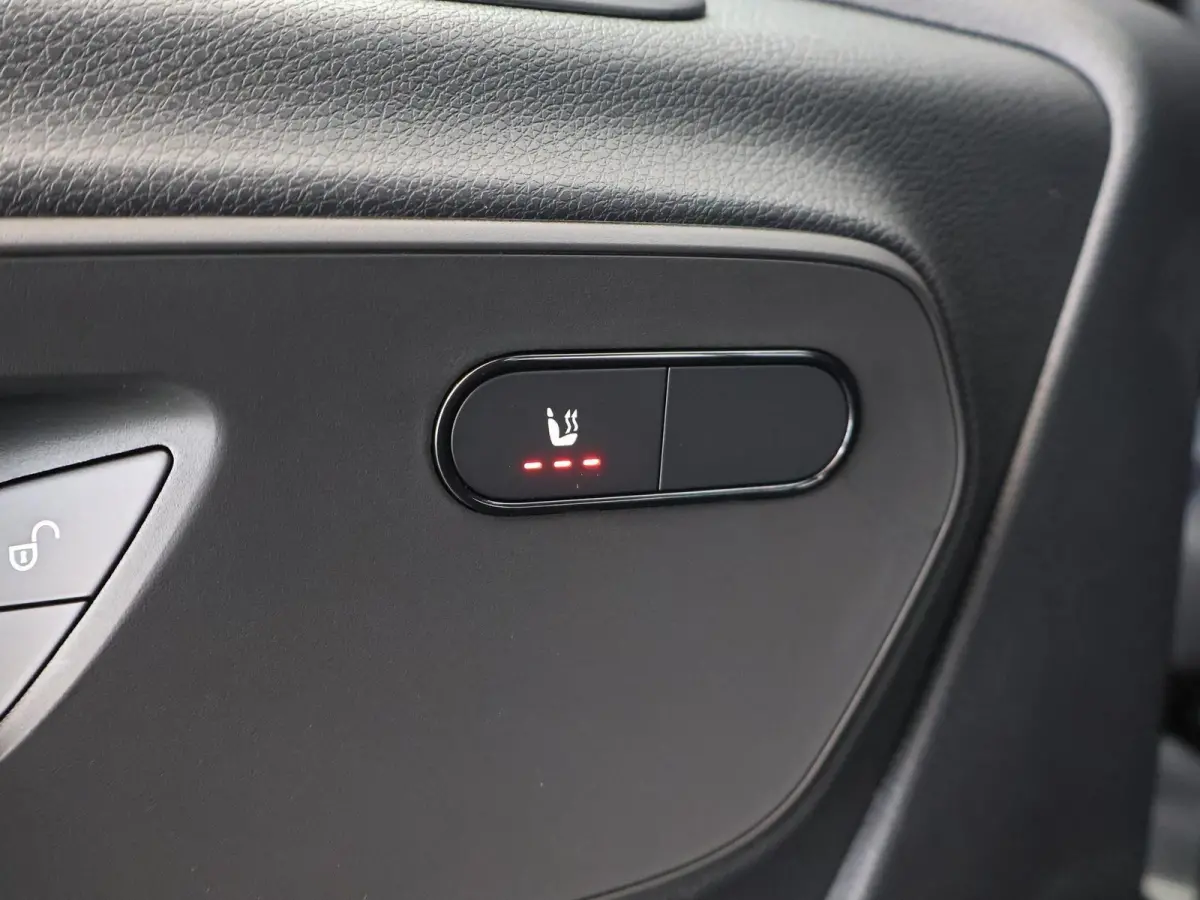 311 | AUT. | L2 H1 | RWD | PRO | Airco | Cruise Control | Park Assist | Parkeercamera | Lane-Assist | Comfort-bestuurdersstoel | Zijruiten | Achterruiten | DUBBELE CABINE INBOUW MOGELIJK |