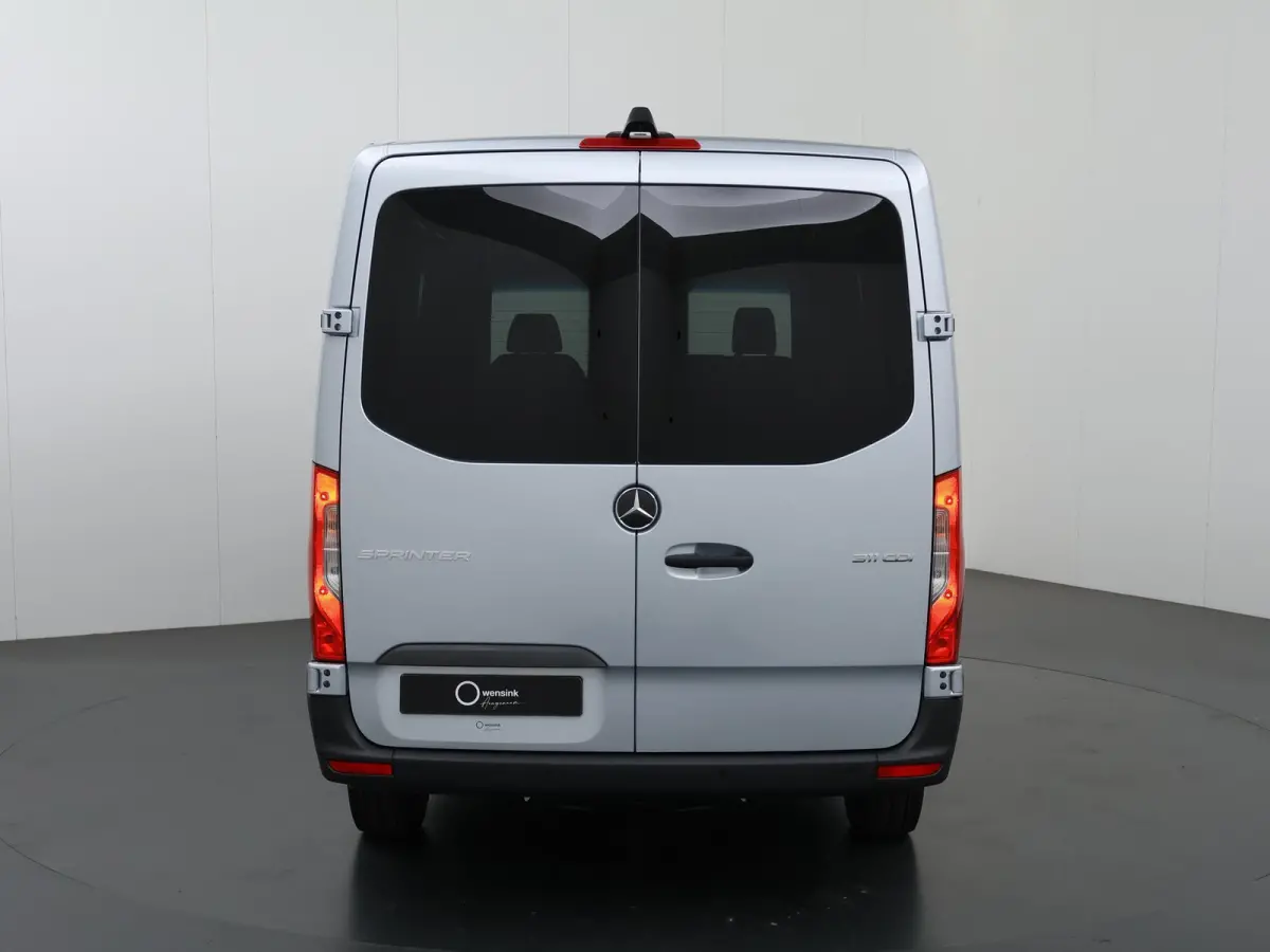 311 | AUT. | L2 H1 | RWD | PRO | Airco | Cruise Control | Park Assist | Parkeercamera | Lane-Assist | Comfort-bestuurdersstoel | Zijruiten | Achterruiten | DUBBELE CABINE INBOUW MOGELIJK |