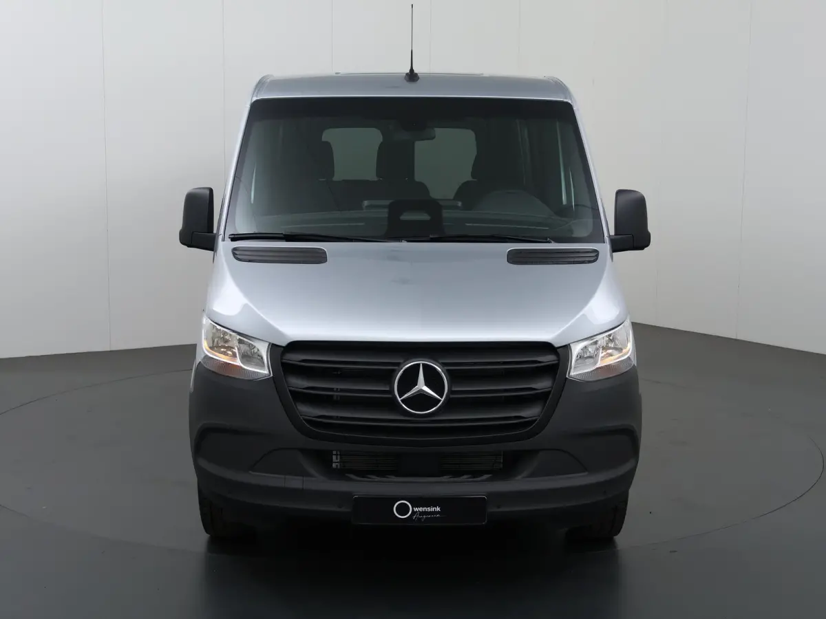 311 | AUT. | L2 H1 | RWD | PRO | Airco | Cruise Control | Park Assist | Parkeercamera | Lane-Assist | Comfort-bestuurdersstoel | Zijruiten | Achterruiten | DUBBELE CABINE INBOUW MOGELIJK |