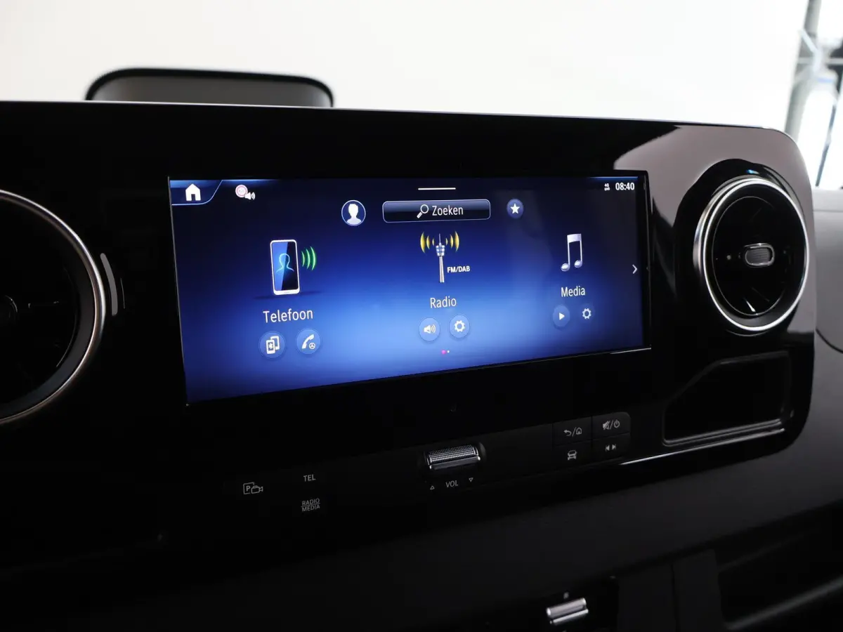311 | AUT. | L2 H1 | RWD | PRO | Airco | Cruise Control | Park Assist | Parkeercamera | Lane-Assist | Comfort-bestuurdersstoel | Zijruiten | Achterruiten | DUBBELE CABINE INBOUW MOGELIJK |