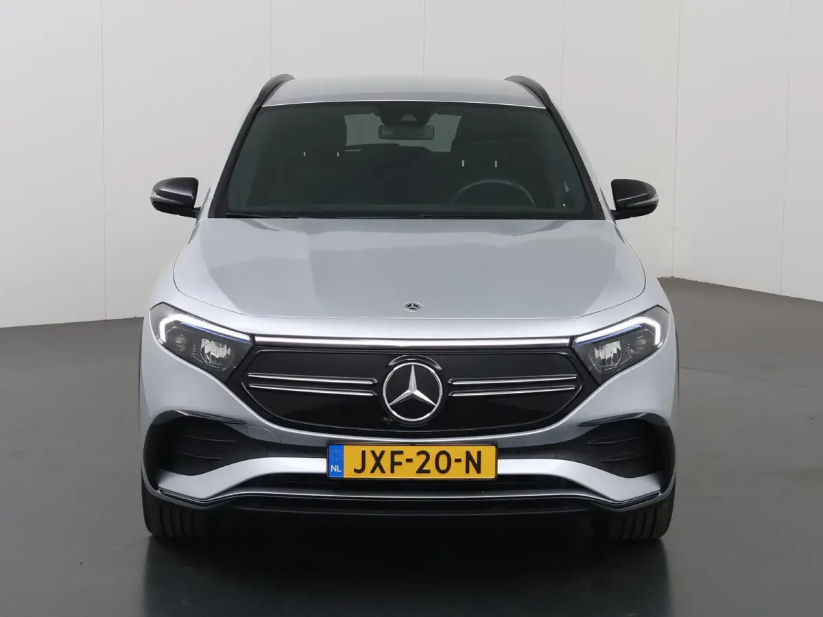 250+ AMG Line 71 kWh | Night pakket | Stoelverwarming | Widescreen | Sfeerverlichting |