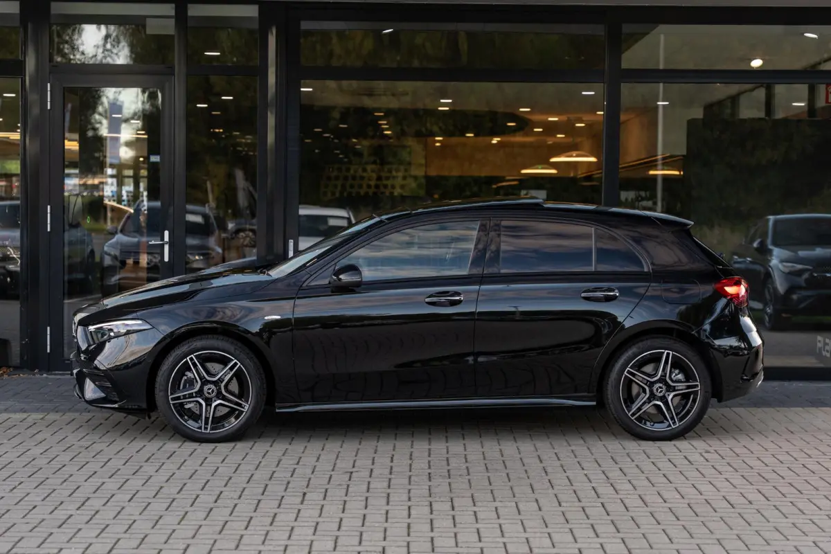 250e Business Solution AMG | Panoramaschuifdak  | Night pakket | Achteruitrijcamera | Stoelverwarming | MULTIBEAM LED |