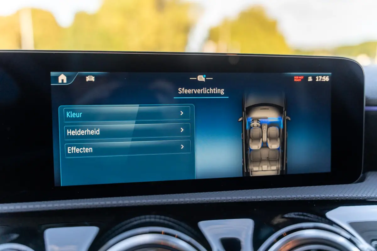 250e Business Solution AMG | Panoramaschuifdak  | Night pakket | Achteruitrijcamera | Stoelverwarming | MULTIBEAM LED |