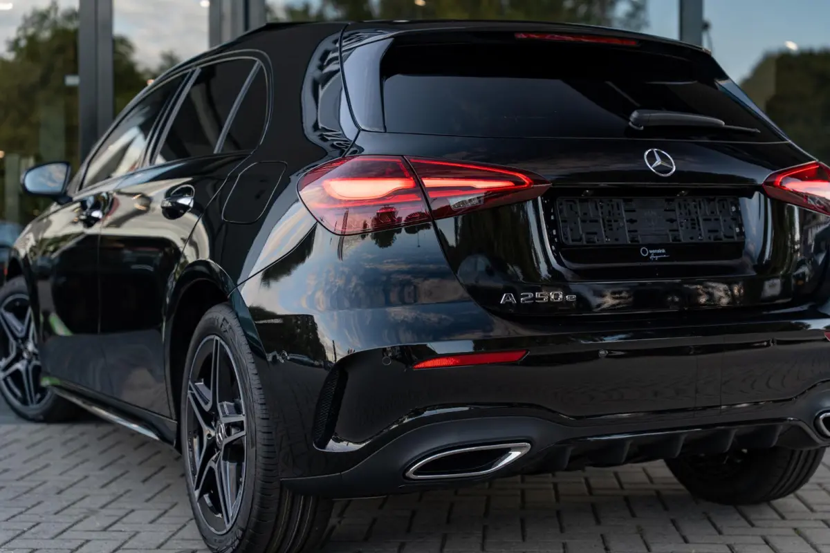 250e Business Solution AMG | Panoramaschuifdak  | Night pakket | Achteruitrijcamera | Stoelverwarming | MULTIBEAM LED |