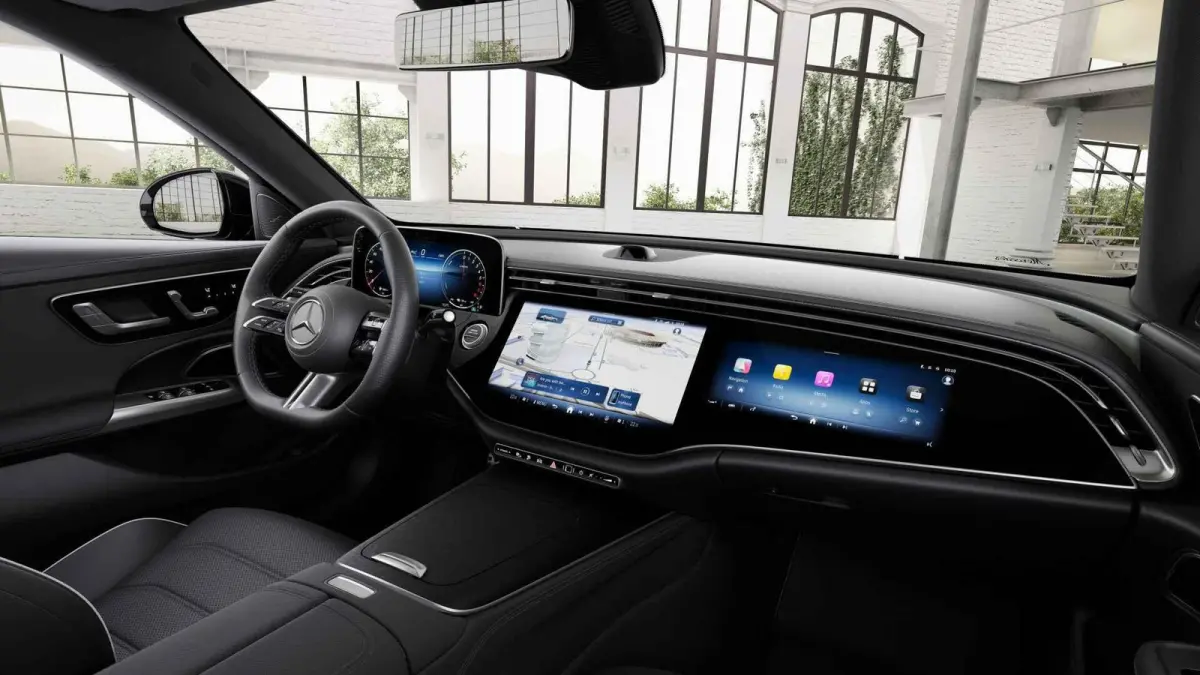 300e Sport Edition | Premium-pakket | Nightpakket | Dodehoekassistent | 360° camera | Stoel ventilatie voor |