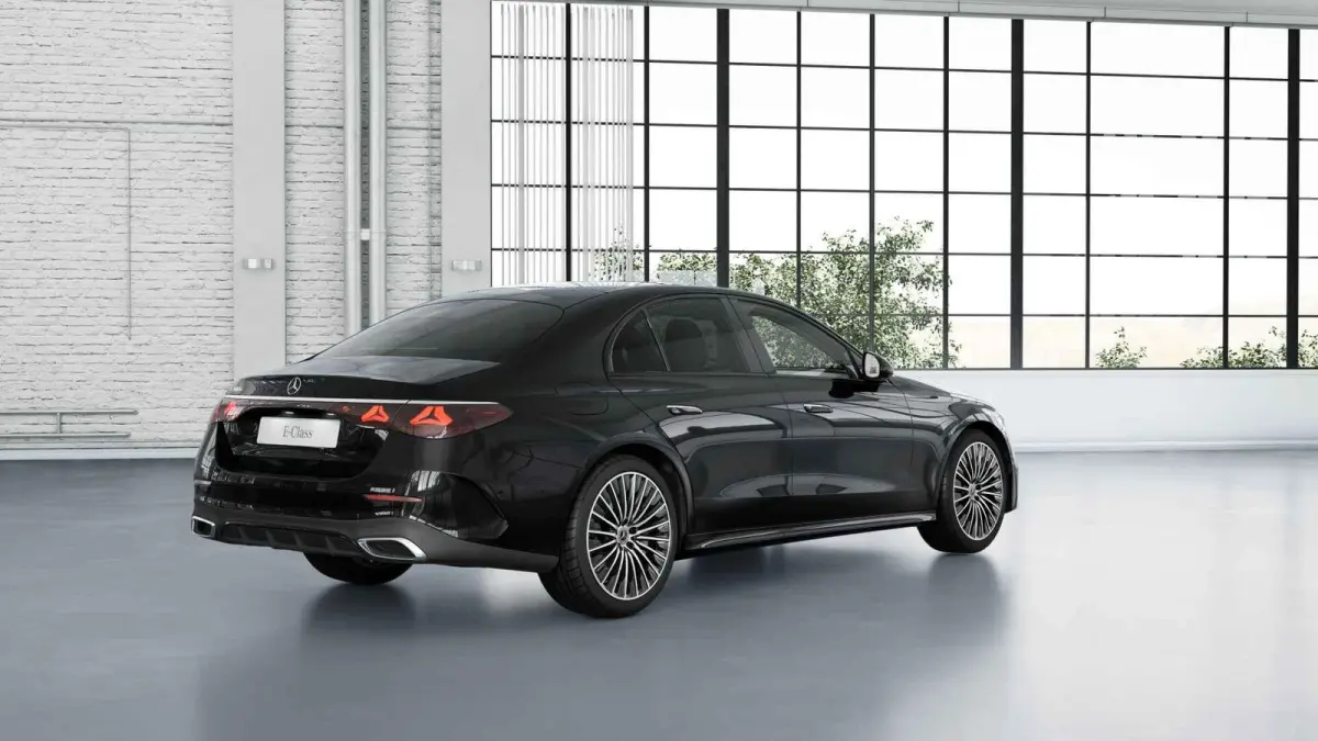 300e Sport Edition | Premium-pakket | Nightpakket | Dodehoekassistent | 360° camera | Stoel ventilatie voor |