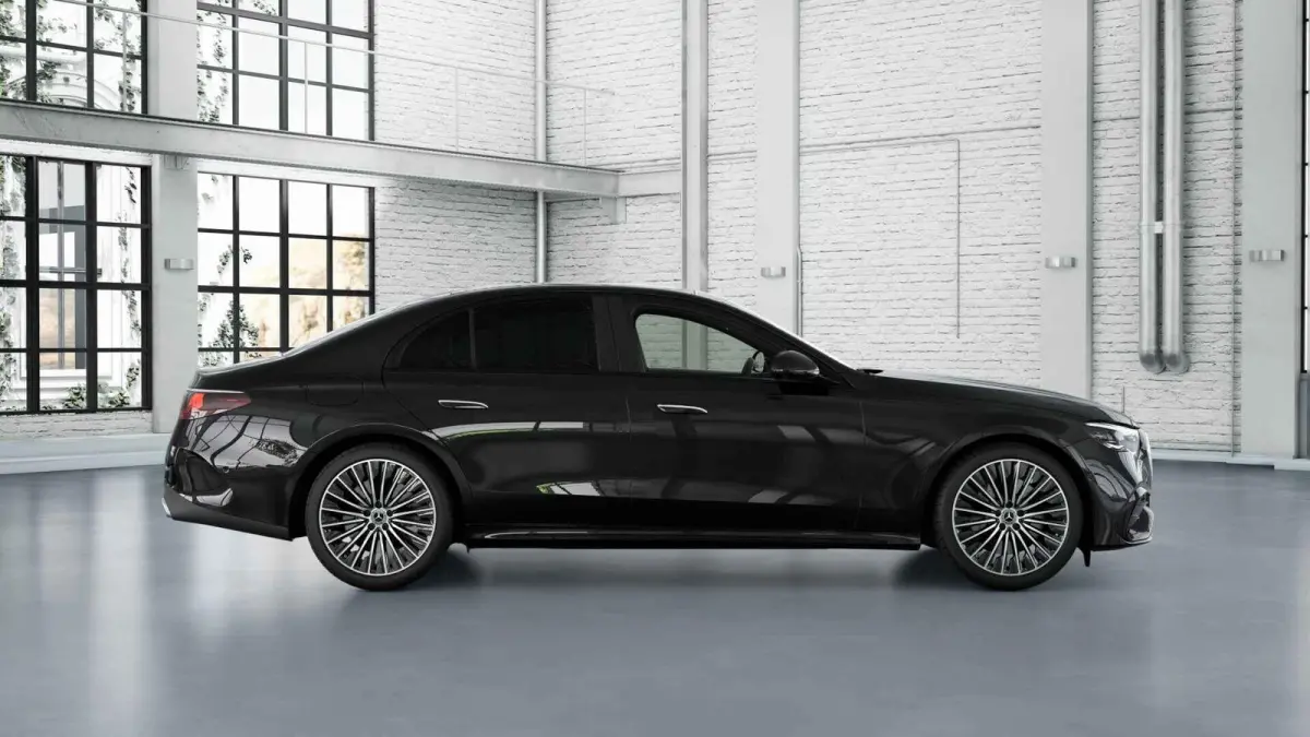 300e Sport Edition | Premium-pakket | Nightpakket | Dodehoekassistent | 360° camera | Stoel ventilatie voor |