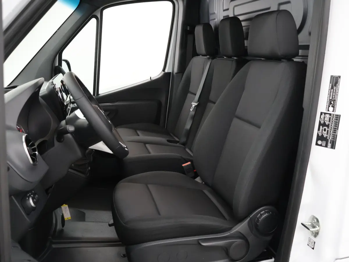 315 CDI | L2 H1 | RWD | PRO | Parkeercamera | Airco | Dodehoekassistent | Zijwindassistent | Cruise Control | Chauffeursstoel |