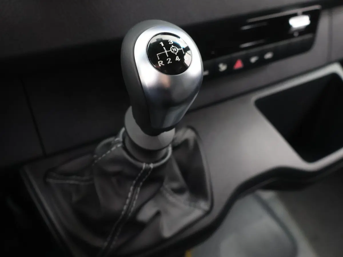 315 CDI | L2 H1 | RWD | PRO | Parkeercamera | Airco | Dodehoekassistent | Zijwindassistent | Cruise Control | Chauffeursstoel |