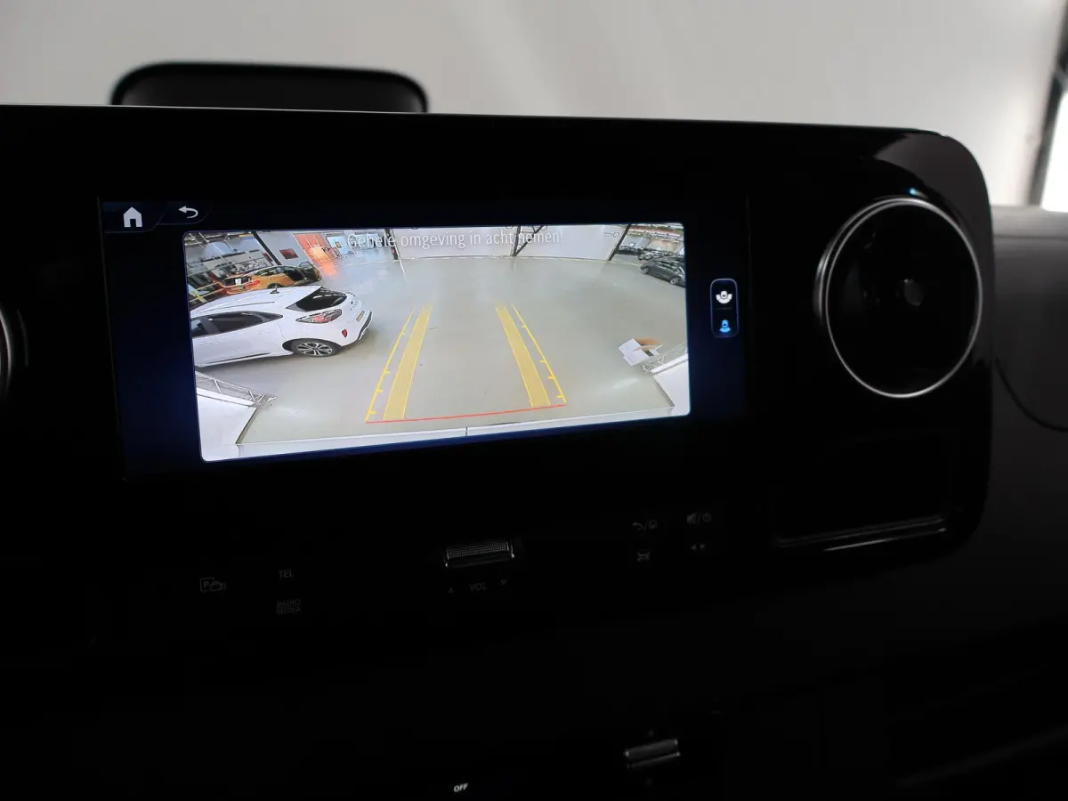 315 CDI | L2 H1 | RWD | PRO | Parkeercamera | Airco | Dodehoekassistent | Zijwindassistent | Cruise Control | Chauffeursstoel |