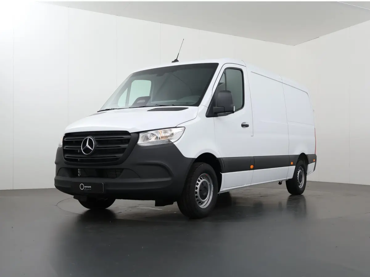 315 CDI | L2 H1 | RWD | PRO | Parkeercamera | Airco | Dodehoekassistent | Zijwindassistent | Cruise Control | Chauffeursstoel |