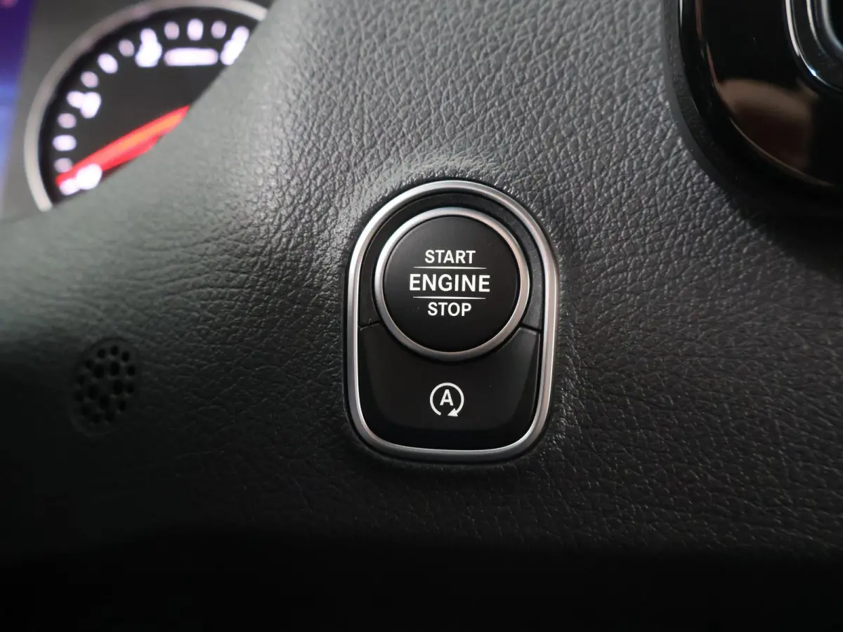 315 CDI | L2 H1 | RWD | PRO | Parkeercamera | Airco | Dodehoekassistent | Zijwindassistent | Cruise Control | Chauffeursstoel |