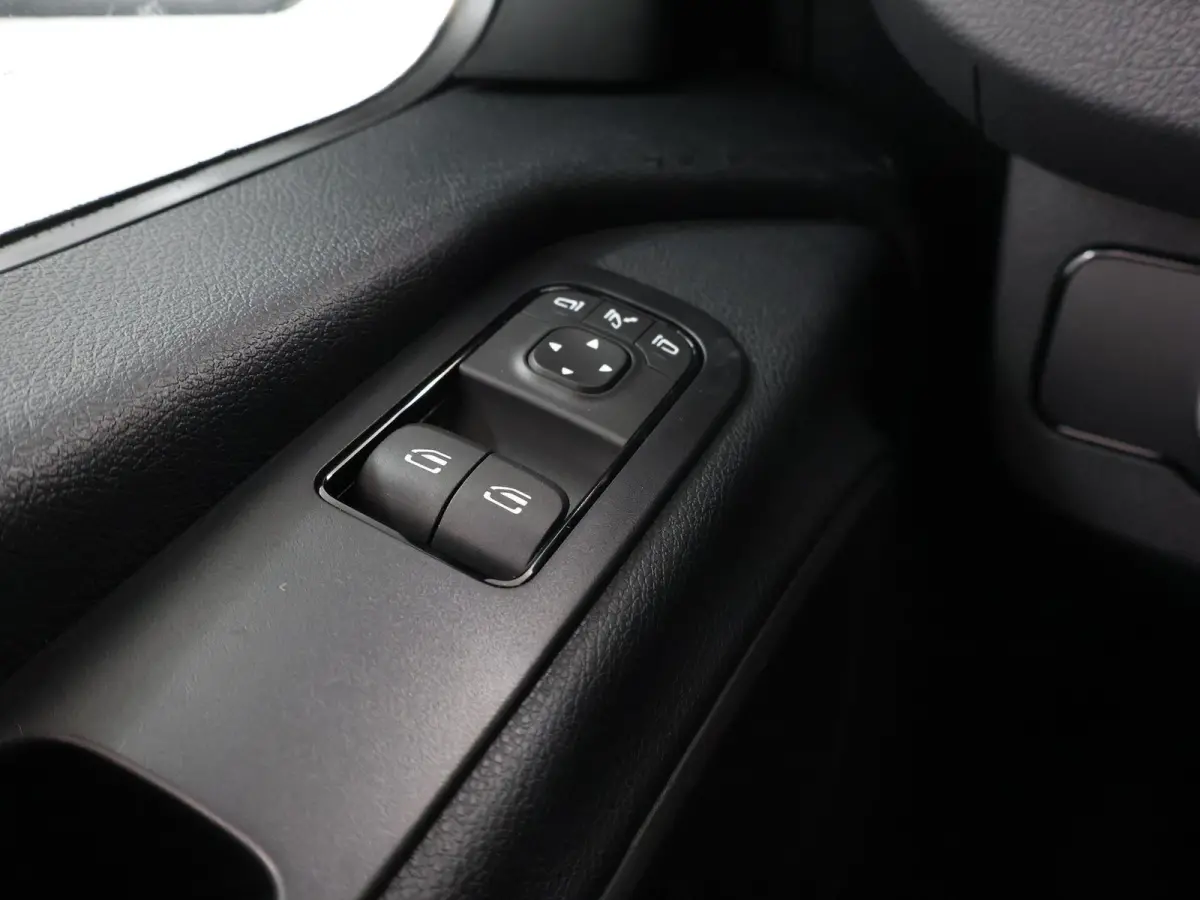 315 CDI | L2 H1 | RWD | PRO | Parkeercamera | Airco | Dodehoekassistent | Zijwindassistent | Cruise Control | Chauffeursstoel |