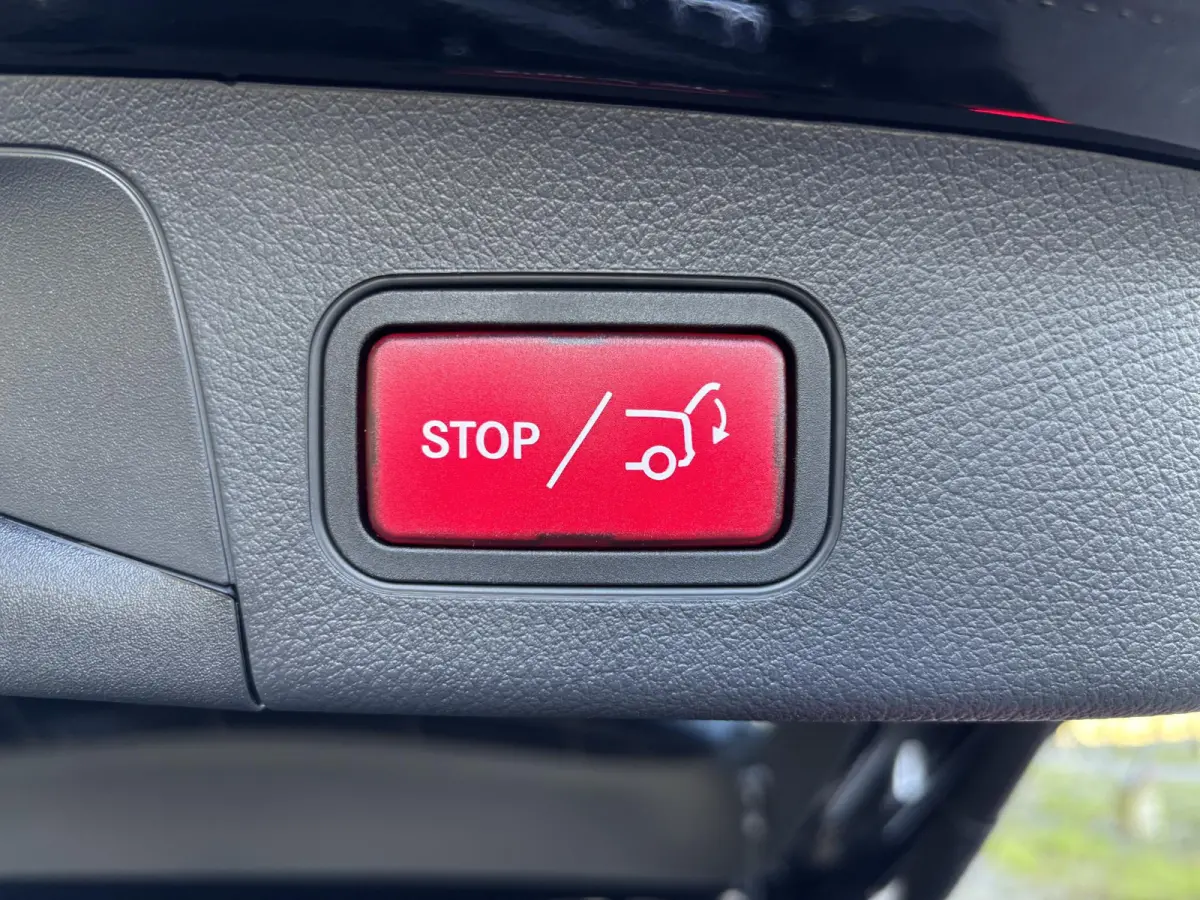 250+ Business Solution 71 kWh | Panoramadak | Dodehoekassistent | Parkeercamera | Sfeerverlichting | Apple carplay |