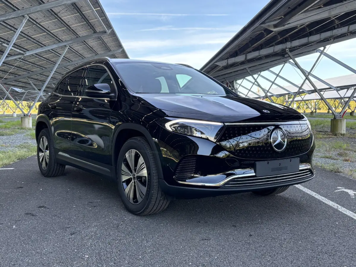 250+ Business Solution 71 kWh | Panoramadak | Dodehoekassistent | Parkeercamera | Sfeerverlichting | Apple carplay |