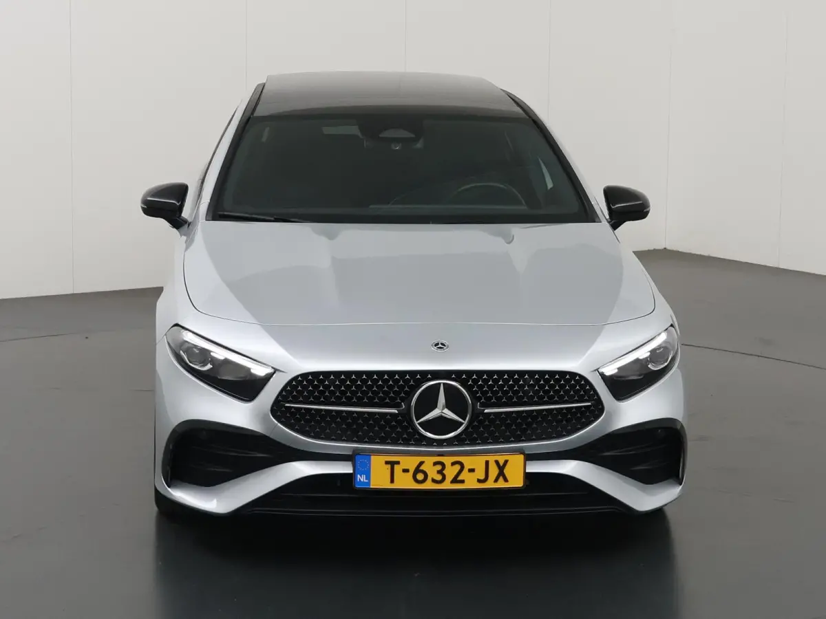 180 AMG Line | Night pakket | Panoramadak | Sfeerverlichting |
