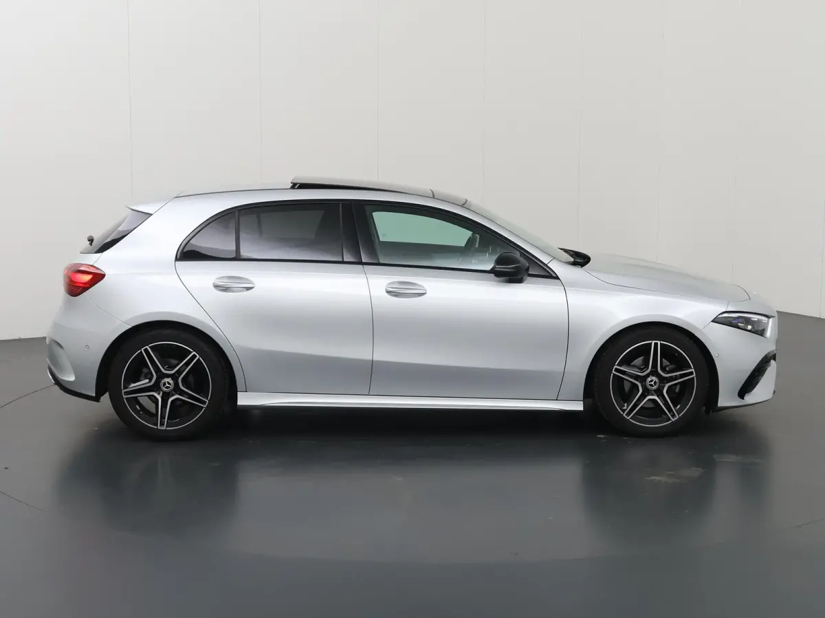 180 AMG Line | Night pakket | Panoramadak | Sfeerverlichting |