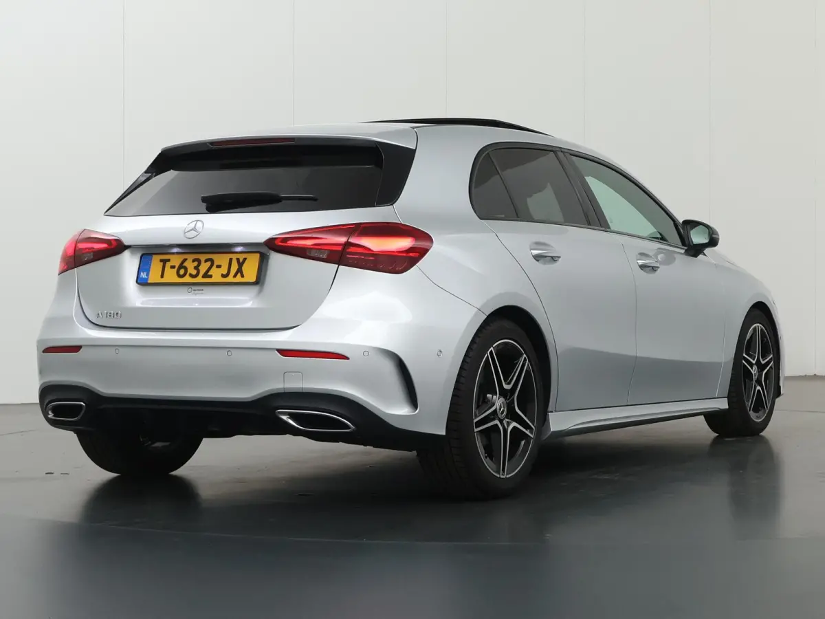 180 AMG Line | Night pakket | Panoramadak | Sfeerverlichting |