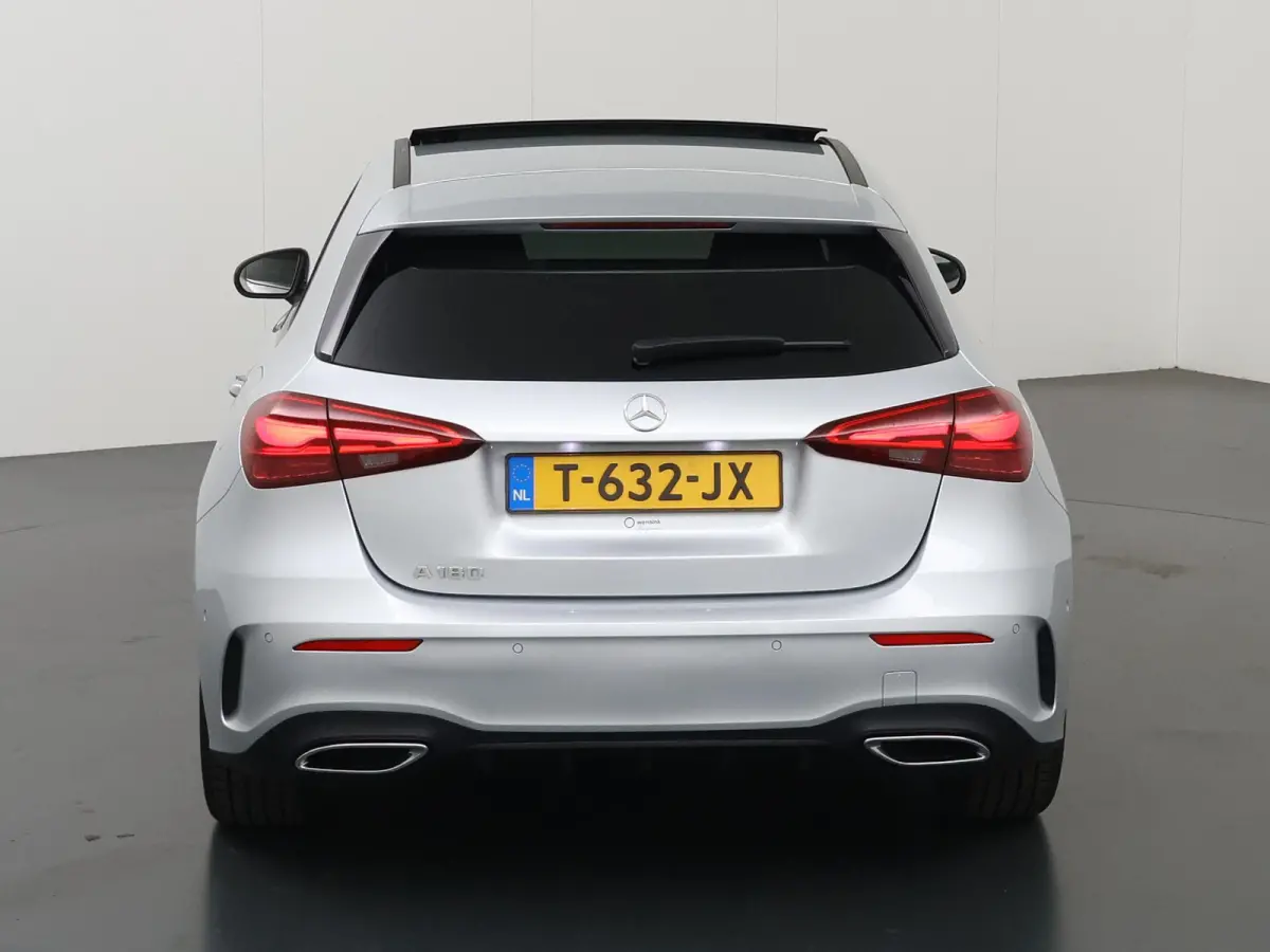 180 AMG Line | Night pakket | Panoramadak | Sfeerverlichting |