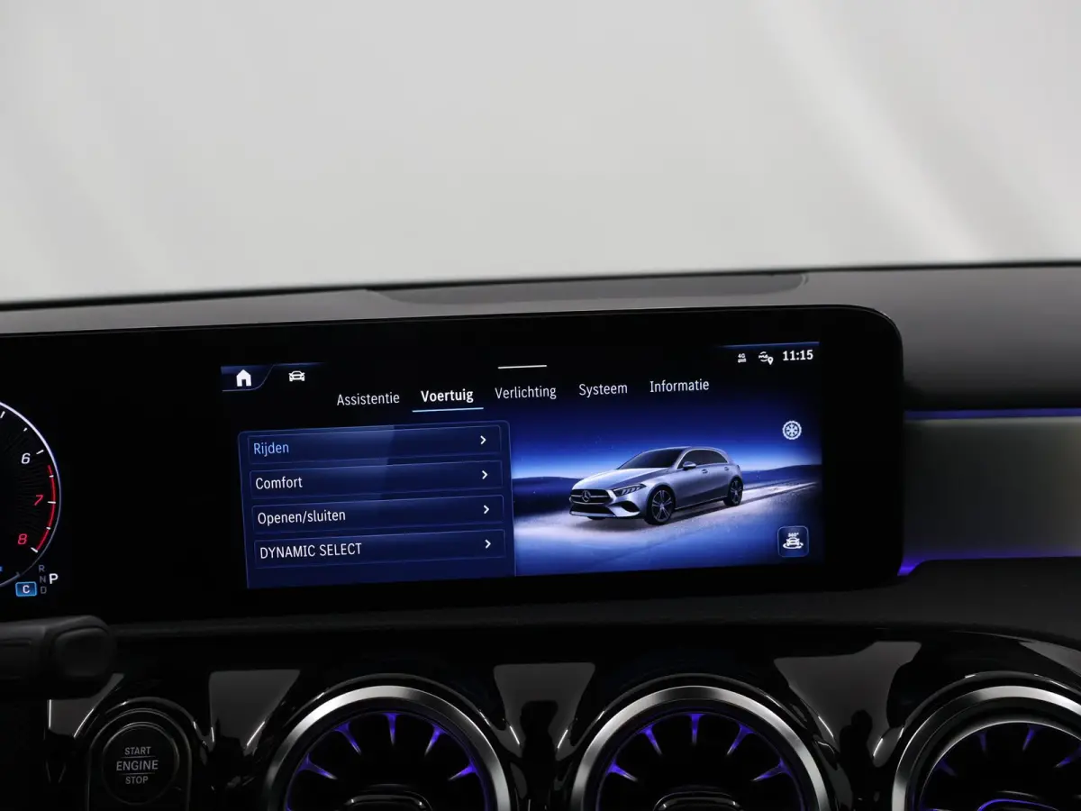 180 AMG Line | Night pakket | Panoramadak | Sfeerverlichting |