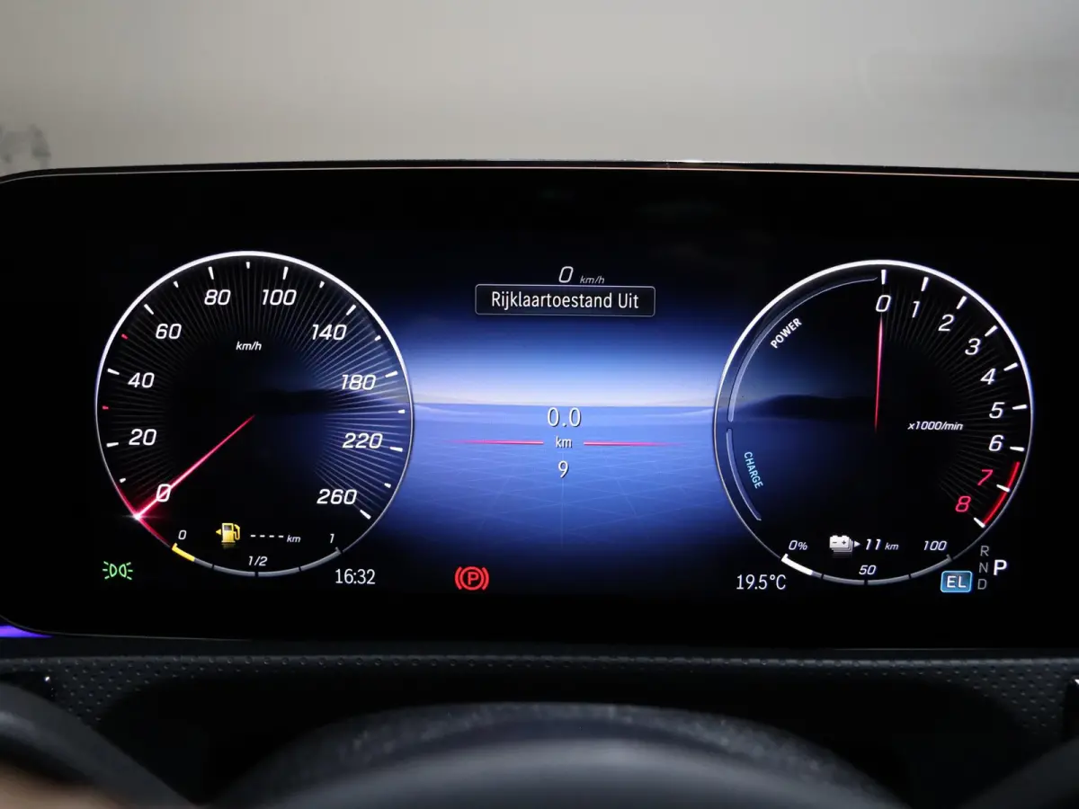 250e Business Solution AMG | Panoramadak | Stoelverwarming | Achteruitrijcamera | Multibeam LED | Keyless Entry/Go | Nightpakket |