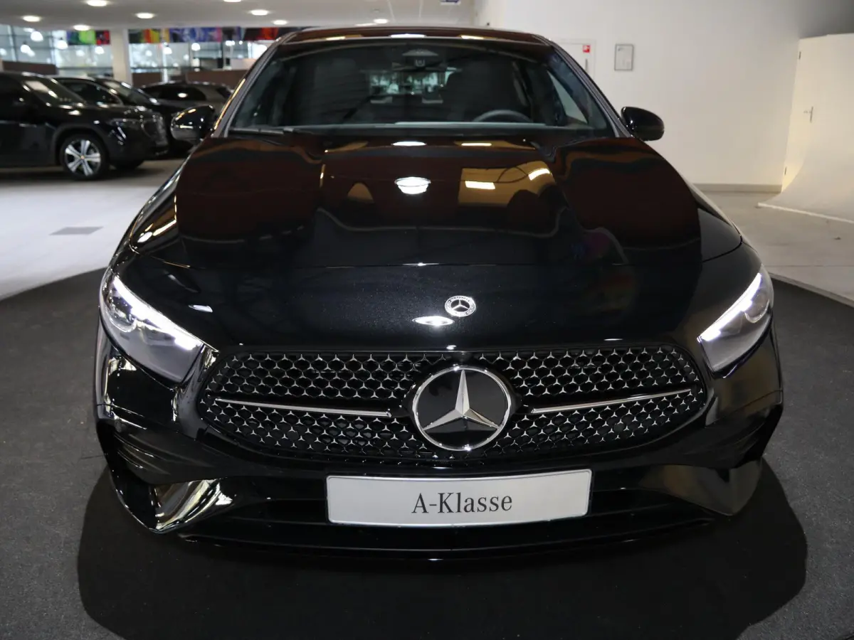 250e Business Solution AMG | Panoramadak | Stoelverwarming | Achteruitrijcamera | Multibeam LED | Keyless Entry/Go | Nightpakket |