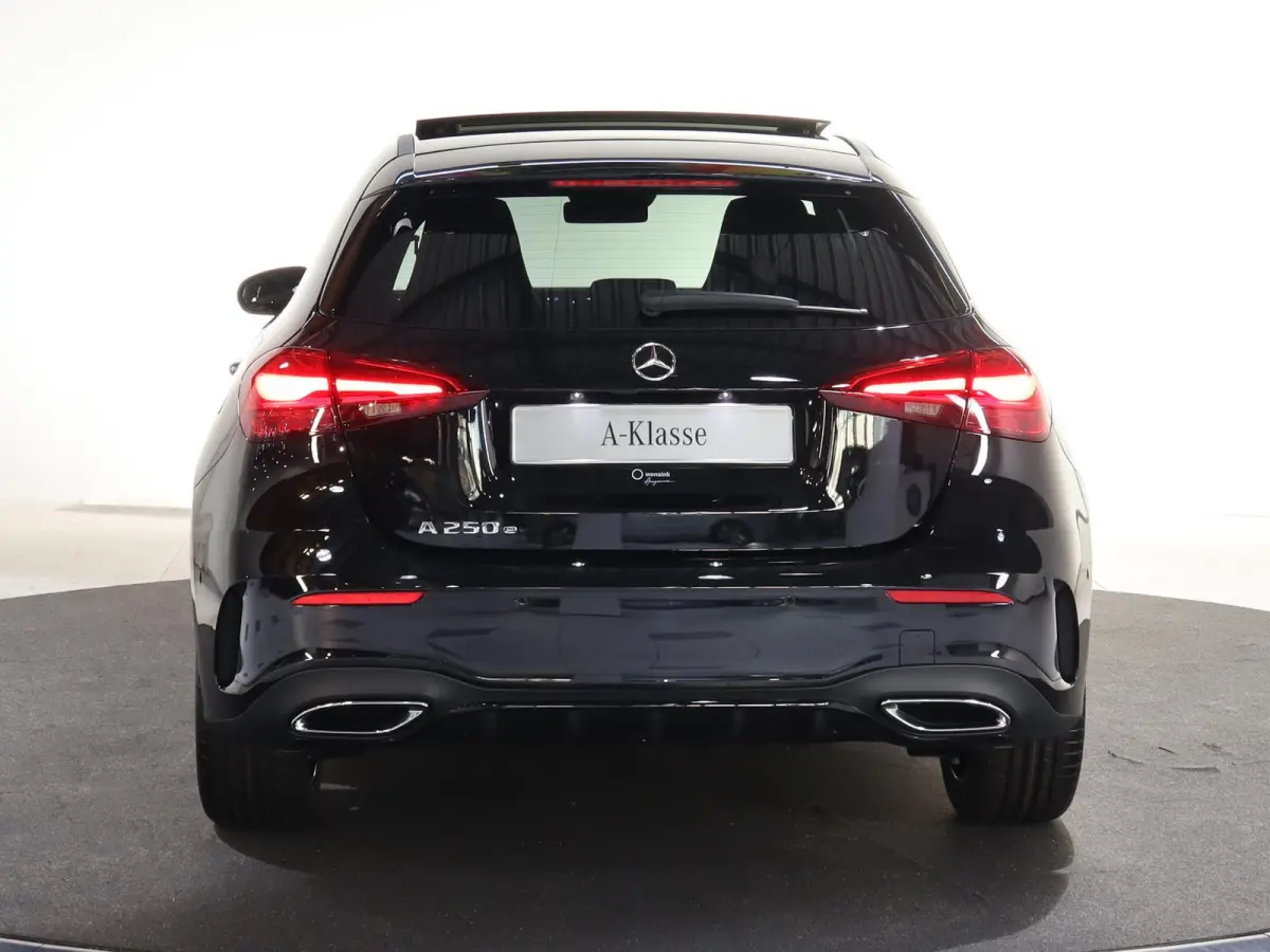 250e Business Solution AMG | Panoramadak | Stoelverwarming | Achteruitrijcamera | Multibeam LED | Keyless Entry/Go | Nightpakket |