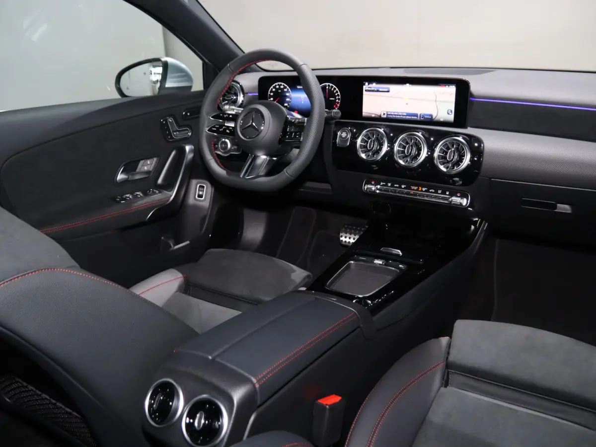 250e Business Solution AMG | Panoramaschuifdak | Head-up display | Premium Plus | Stoelverwarming | 360° camera |