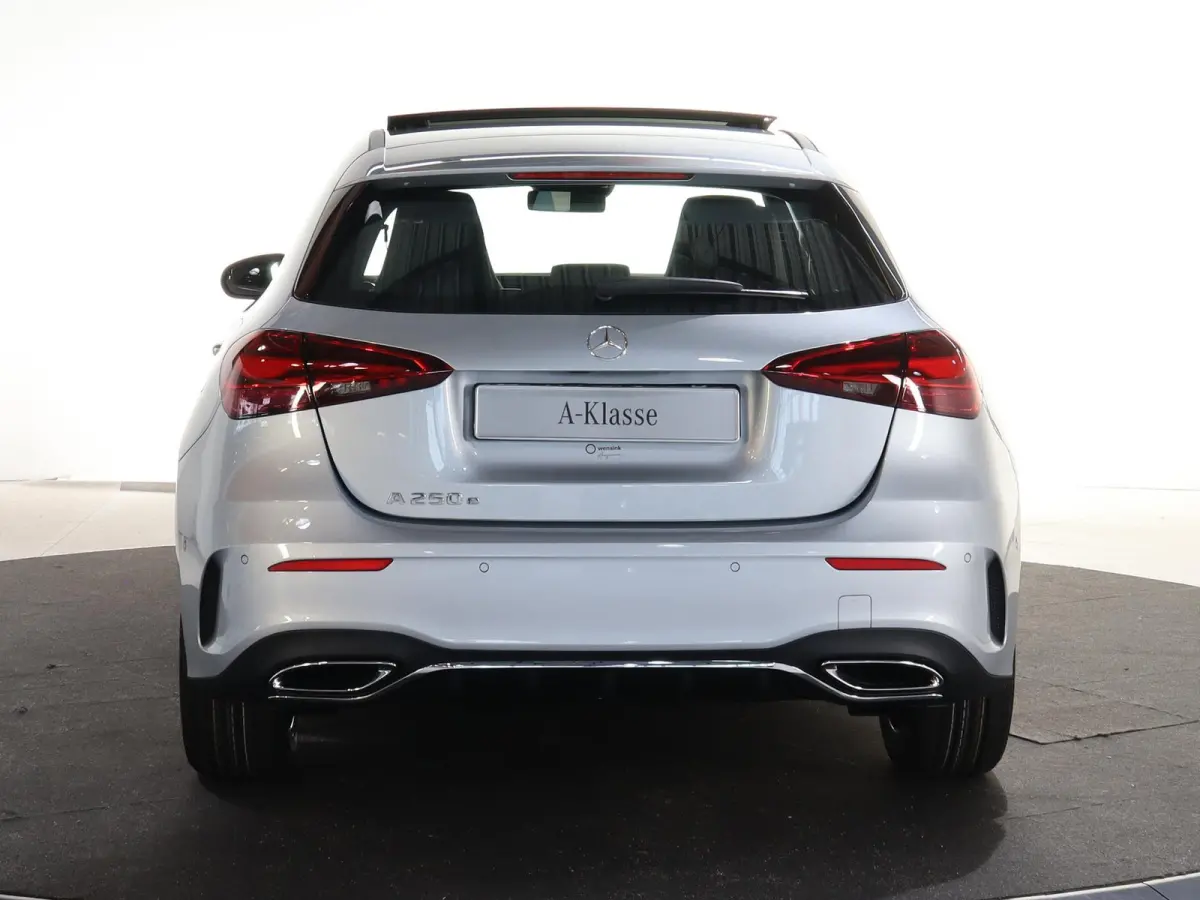 250e Business Solution AMG | Panoramaschuifdak | Head-up display | Premium Plus | Stoelverwarming | 360° camera |