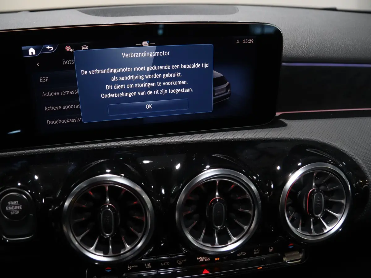 250e Business Solution AMG | Panoramaschuifdak | Head-up display | Premium Plus | Stoelverwarming | 360° camera |
