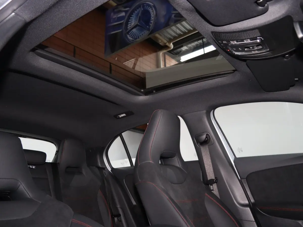 250e Business Solution AMG | Panoramaschuifdak | Head-up display | Premium Plus | Stoelverwarming | 360° camera |
