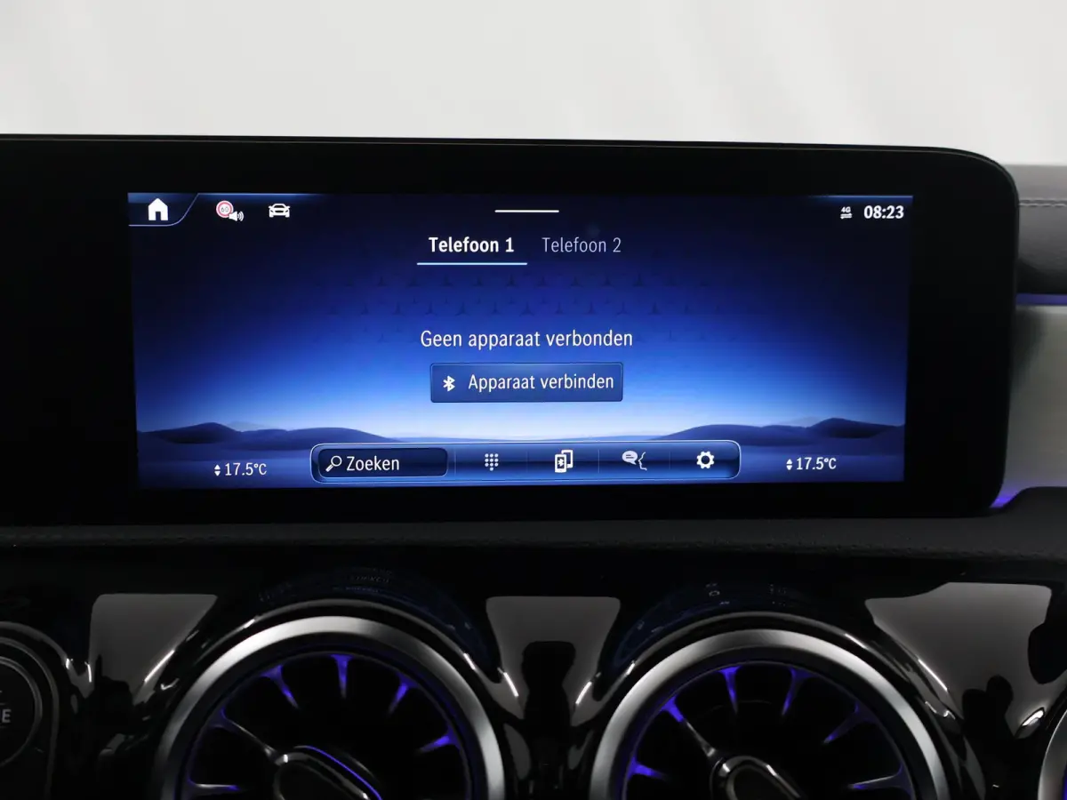 180 Business Solution AMG | Panoramaschuifdak | AMG Line Plus | Night pakket | Head-up display | 360° camera | 19"AMG velgen |