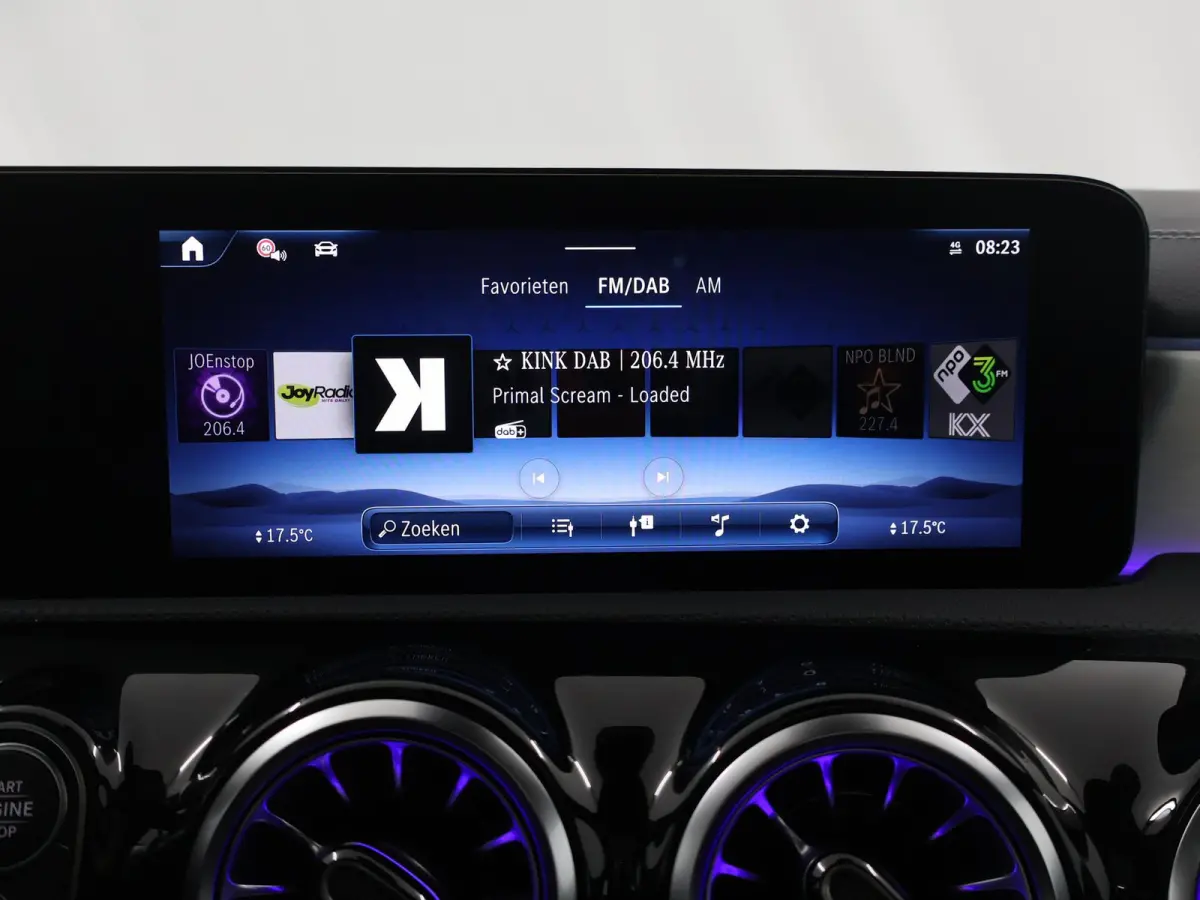 180 Business Solution AMG | Panoramaschuifdak | AMG Line Plus | Night pakket | Head-up display | 360° camera | 19"AMG velgen |